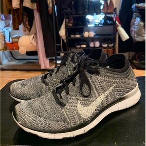 Nike women’s flyknit 5.0